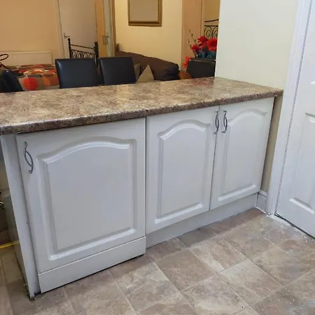 Paradise Apartment- Female Only Guest house