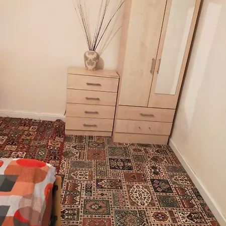 Guest house Paradise Apartment- Female Only 3*