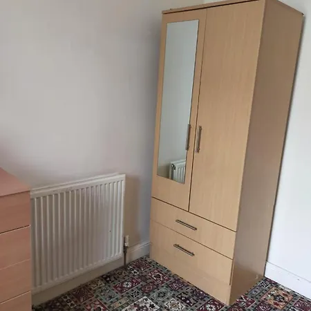 Paradise Apartment- Female Only Gasthof