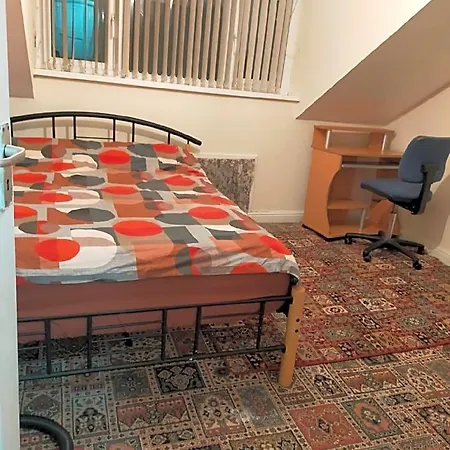 Pensión Paradise Apartment- Female Only 3*