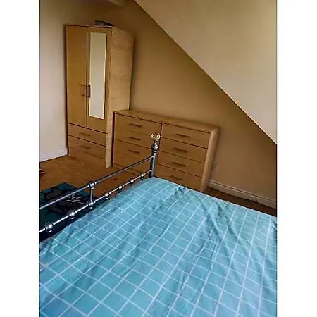 Paradise Apartment- Female Only Guest house
