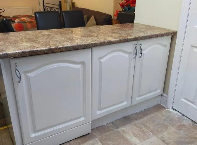 Paradise Apartment- Female Only Guest house