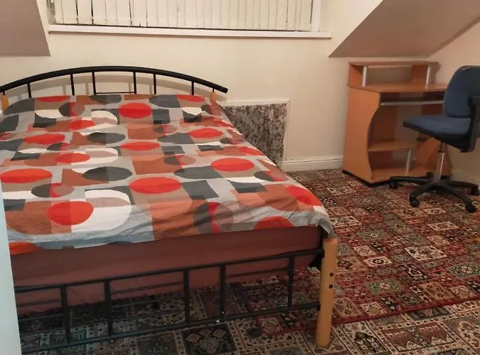 Paradise Apartment- Female Only Guest house 3*