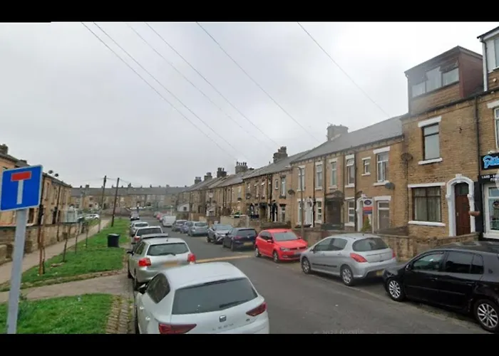 Paradise Apartment- Female Only 3* Bradford