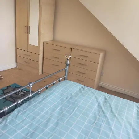 Paradise Apartment- Female Only Gasthuis Bradford (West Yorkshire)